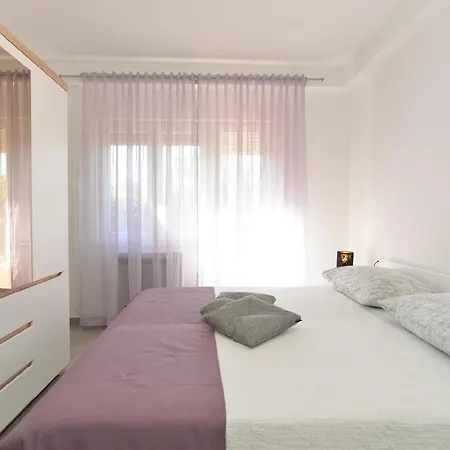 Apartment Fuer 4 Personen Ca 40 Qm In Fazana, Istrien Istrische Riviera Fazana