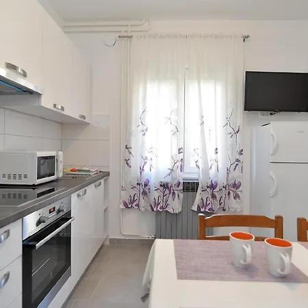 Fuer 4 Personen Ca 40 Qm In Fazana, Istrien Istrische Riviera *
