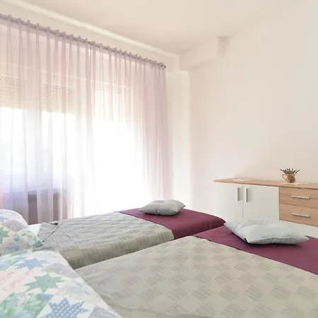 Fuer 4 Personen Ca 40 Qm In Fazana, Istrien Istrische Riviera Apartment Fazana