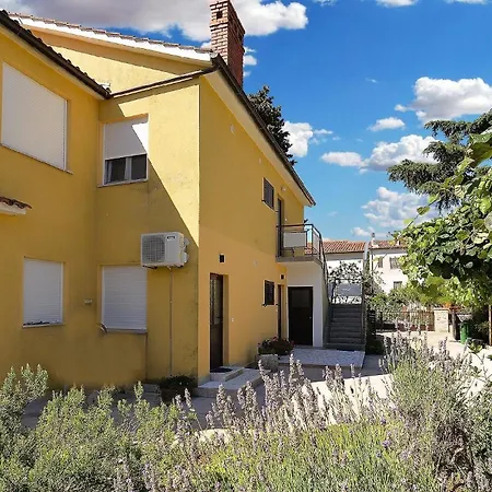 Fuer 4 Personen Ca 40 Qm In Fazana, Istrien Istrische Riviera Apartment Fazana